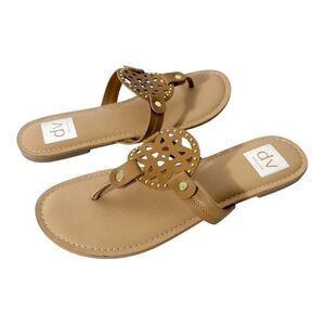 Dolce Vita Womens Grimm Tan Medallion Flat Flip Flop Comfort Sandal Size 8.5